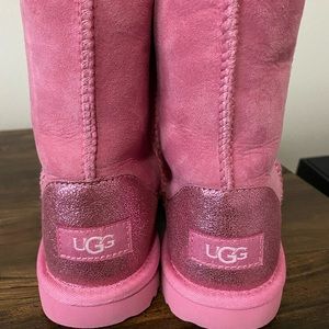Girls Size 2 pink Uggs